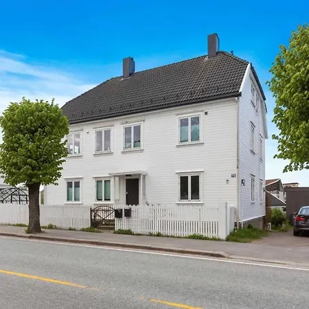 Villa Stayplus Perfekt Feriehus For Storre Grupper Eller Familier Kristiansand