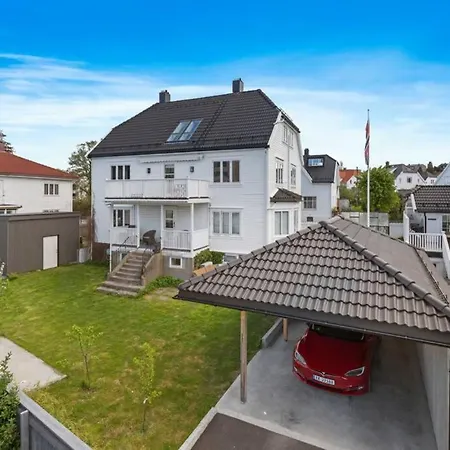 Stayplus Perfekt Feriehus For Storre Grupper Eller Familier Kristiansand